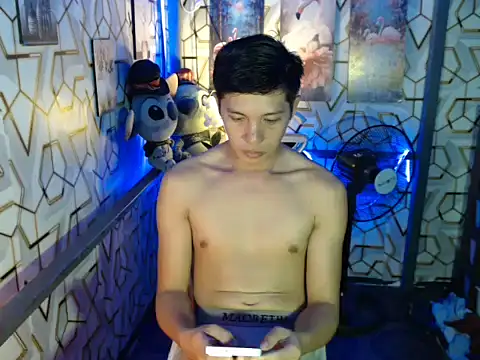 darryl hugecok online show from November 23, 2025, 7:41 am