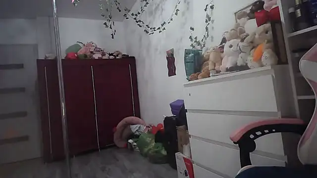 Snapshot of vVicicaaa chatting on September 20, 2025, 12:28 pm vVicicaaa online show from September 20, 2025, 12:28 pm