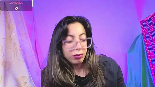 Snapshot of Miranda_sexlove_ chatting on February 15, 2026, 1:02 am Miranda sexlove online show from February 15, 2026, 1:02 am