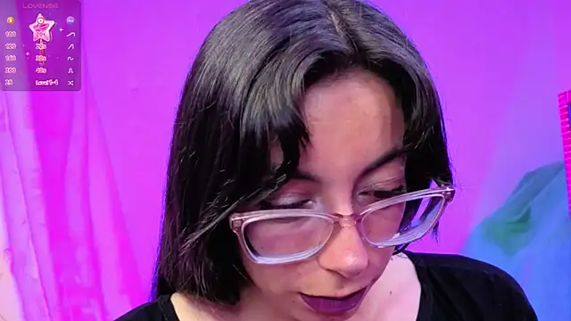 Snapshot of Miranda_sexlove_ chatting on February 20, 2026, 7:03 pm Miranda sexlove online show from February 20, 2026, 7:03 pm