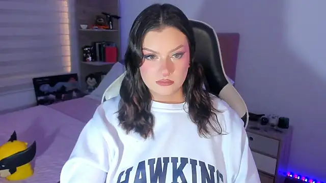 OphelianaRose33 online show from July 16, 2026, 7:31 pm