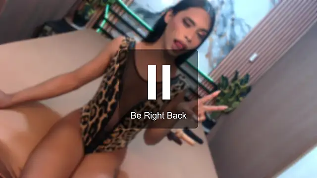 Snapshot of yvonmagrgarettxx chatting on November 8, 2025, 10:41 pm yvonmagrgarettxx online show from November 8, 2025, 10:41 pm