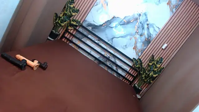 yvonmagrgarettxx online show from March 9, 2026, 7:29 pm