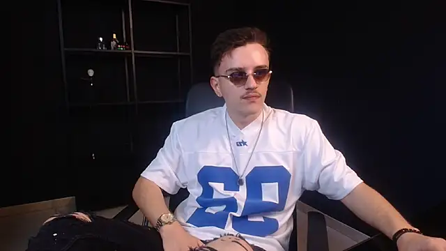 Snapshot of FelixStarkk chatting on June 6, 2026, 4:39 am FelixStarkk online show from June 6, 2026, 4:39 am