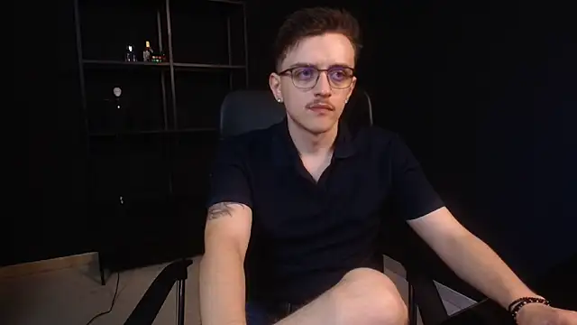 Snapshot of FelixStarkk chatting on June 10, 2026, 6:45 am FelixStarkk online show from June 10, 2026, 6:45 am