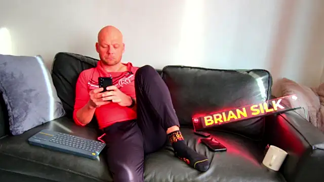 BRIANSILK77 online show from January 11, 2026, 12:21 pm
