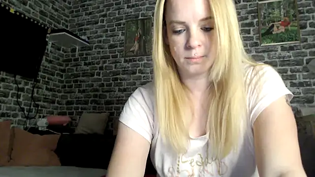 SexyMilf 37 online show from April 12, 2026, 8:03 pm