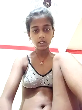 Snapshot of Saniye-143 chatting on October 7, 2025, 5:10 pm Saniye-143 online show from October 7, 2025, 5:10 pm