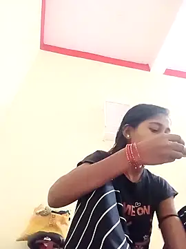 Snapshot of Saniye-143 chatting on October 8, 2025, 5:16 am Saniye-143 online show from October 8, 2025, 5:16 am