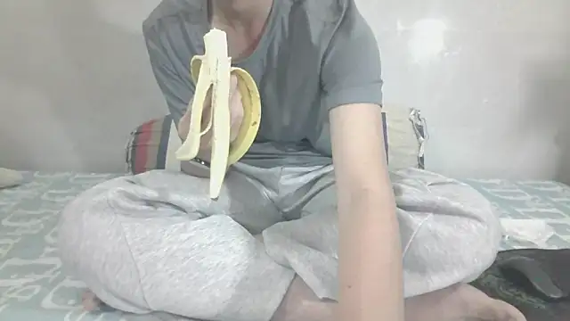 Snapshot of Stitchsandra chatting on December 1, 2025, 12:32 pm Stitchsandra online show from December 1, 2025, 12:32 pm