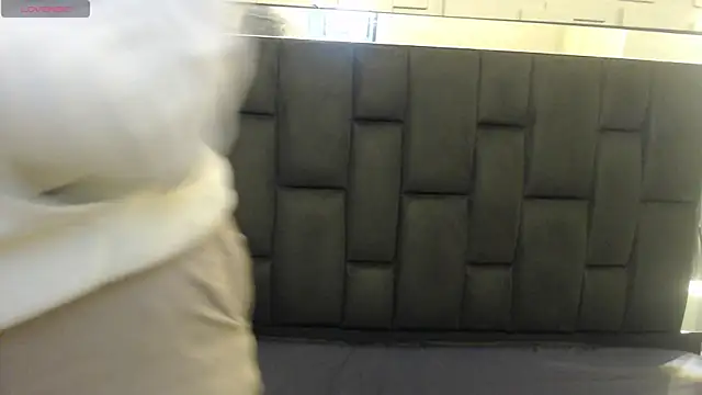 katalina07 1 online show from December 18, 2025, 2:23 pm