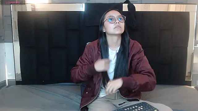 katalina07 1 online show from February 10, 2026, 1:37 pm