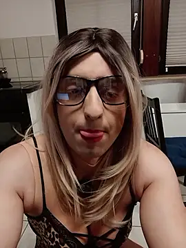 Snapshot of sina_sun25 chatting on December 13, 2025, 7:53 pm sina sun25 online show from December 13, 2025, 7:53 pm