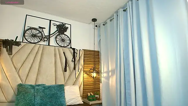 Snapshot of Cinthiabaker chatting on May 8, 2026, 7:30 pm Cinthiabaker online show from May 8, 2026, 7:30 pm