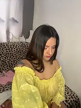 Snapshot of Linda_Bellucci chatting on May 26, 2026, 1:18 pm Linda Bellucci online show from May 26, 2026, 1:18 pm