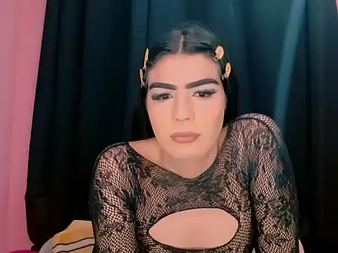 Snapshot of _crystal23_ chatting on September 30, 2025, 11:32 pm crystal23 online show from September 30, 2025, 11:32 pm