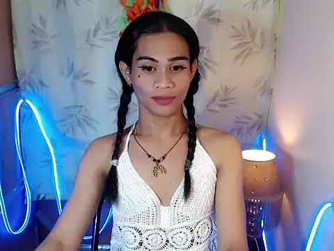 bellalot online show from February 3, 2026, 2:53 am