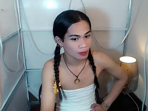 bellalot online show from February 18, 2026, 1:23 am