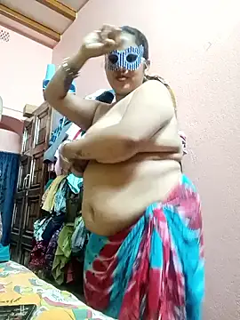 Snapshot of SexyBhabhi323 chatting on September 8, 2025, 5:56 pm SexyBhabhi323 online show from September 8, 2025, 5:56 pm