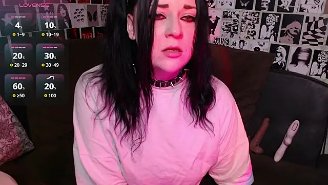 Snapshot of Kvopa chatting on October 27, 2025, 5:55 am Kvopa online show from October 27, 2025, 5:55 am