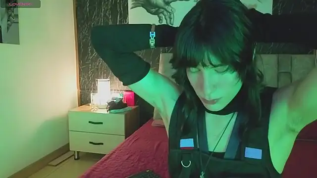 Snapshot of devils_cry chatting on September 28, 2025, 3:45 am devils cry online show from September 28, 2025, 3:45 am