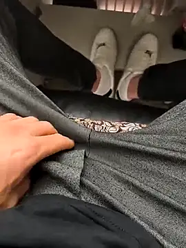 Snapshot of Ersin_meral chatting on September 17, 2025, 6:26 am Ersin meral online show from September 17, 2025, 6:26 am