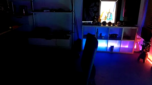 Snapshot of Mrs-Aurora chatting on October 11, 2025, 9:24 pm Mrs-Aurora online show from October 11, 2025, 9:24 pm