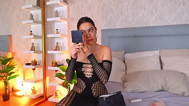 Snapshot of Sofy_Bradd chatting on June 4, 2026, 5:24 am Sofy Bradd online show from June 4, 2026, 5:24 am