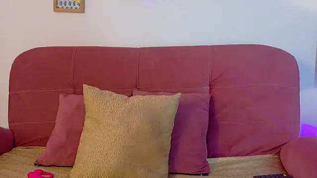 Karina2Smith online show from April 10, 2026, 7:29 pm