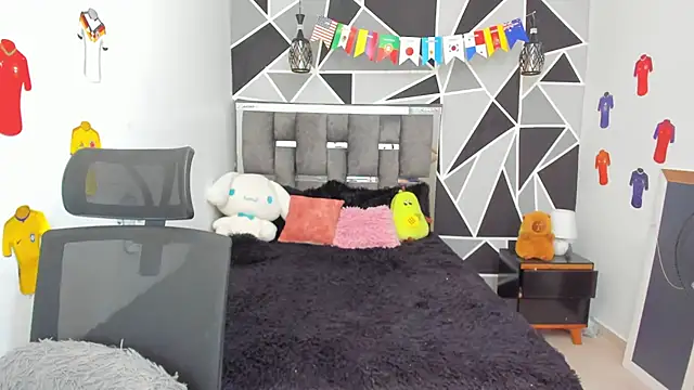 Snapshot of valeria-duarte chatting on July 8, 2026, 11:58 am valeria-duarte online show from July 8, 2026, 11:58 am