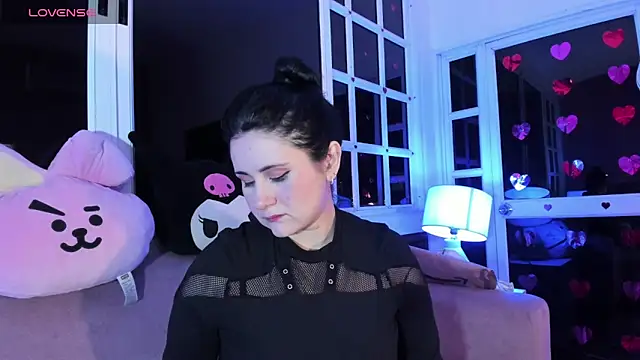 harimoon1 online show from April 8, 2026, 3:17 am