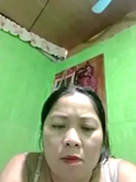 Snapshot of hottestmommm12345 chatting on October 30, 2025, 3:08 am hottestmommm12345 online show from October 30, 2025, 3:08 am