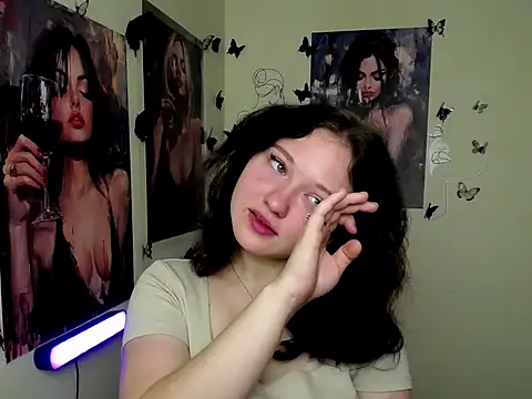 Snapshot of LadyAlice_ chatting on October 6, 2025, 6:22 am LadyAlice online show from October 6, 2025, 6:22 am