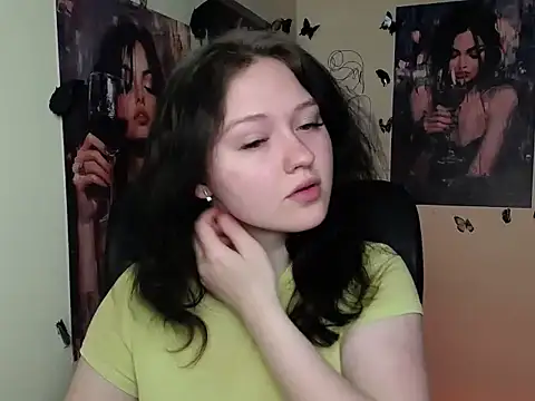 Snapshot of LadyAlice_ chatting on April 9, 2026, 6:13 am LadyAlice online show from April 9, 2026, 6:13 am