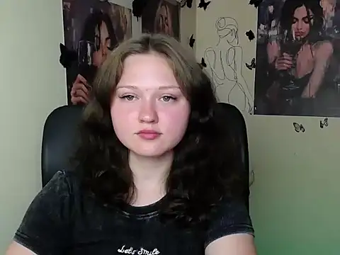 Snapshot of LadyAlice_ chatting on July 6, 2026, 6:10 pm LadyAlice online show from July 6, 2026, 6:10 pm