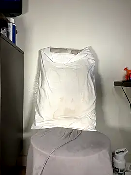 Snapshot of rubywithpearls chatting on October 12, 2025, 12:48 pm rubywithpearls online show from October 12, 2025, 12:48 pm