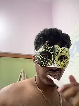 Snapshot of VVcouple chatting on October 30, 2025, 12:56 am VVcouple online show from October 30, 2025, 12:56 am