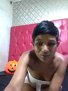 Snapshot of GoldenBigAssCurvy chatting on November 18, 2025, 1:00 am GoldenBigAssCurvy online show from November 18, 2025, 1:00 am