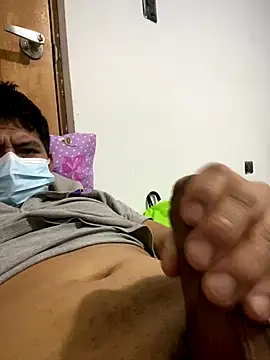lDarkGreyl online show from November 21, 2025, 4:11 am
