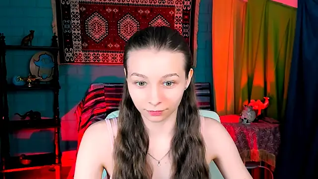 JulieDaniel online show from November 14, 2025, 4:33 am