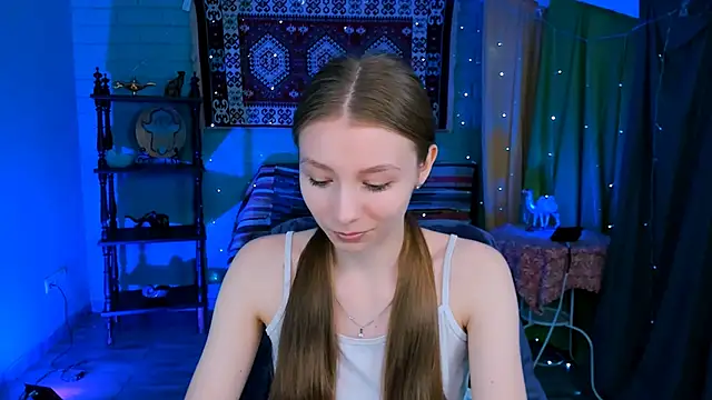 JulieDaniel online show from June 1, 2026, 8:16 am