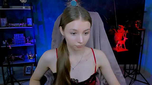 JulieDaniel online show from July 2, 2026, 4:07 am