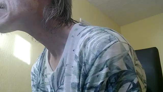 k74robert online show from November 14, 2025, 9:41 am