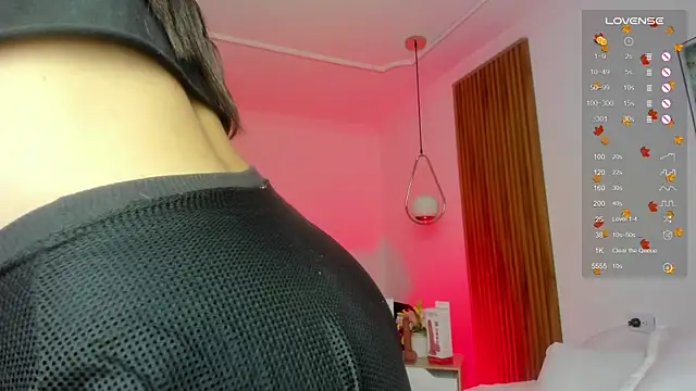 Snapshot of NicolWhite chatting on September 18, 2025, 12:07 pm NicolWhite online show from September 18, 2025, 12:07 pm