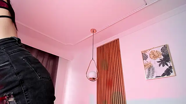 Snapshot of NicolWhite chatting on October 17, 2025, 11:46 am NicolWhite online show from October 17, 2025, 11:46 am