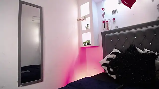 Snapshot of MelissaRhodes chatting on September 23, 2025, 7:50 pm MelissaRhodes online show from September 23, 2025, 7:50 pm