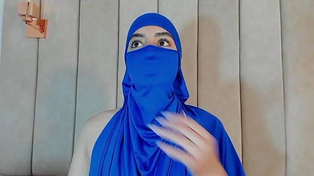 nayiraa  online show from March 4, 2026, 9:21 pm