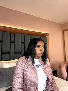 LisaMendez online show from September 26, 2025, 3:43 am