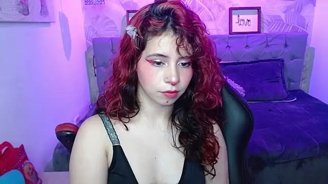 Lily tk online show from September 20, 2025, 3:29 am