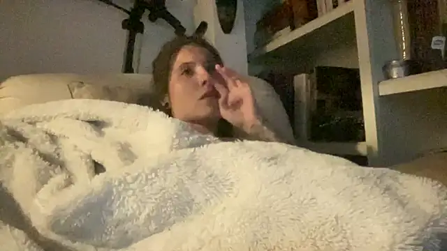 Snapshot of dddasani chatting on October 4, 2025, 3:26 am dddasani online show from October 4, 2025, 3:26 am